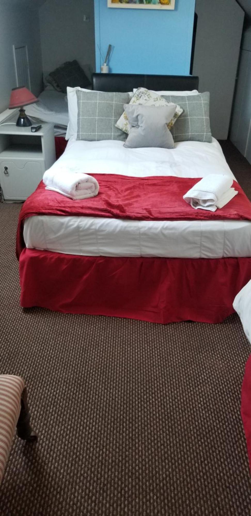 Baywatch Inn Дингл Экстерьер фото