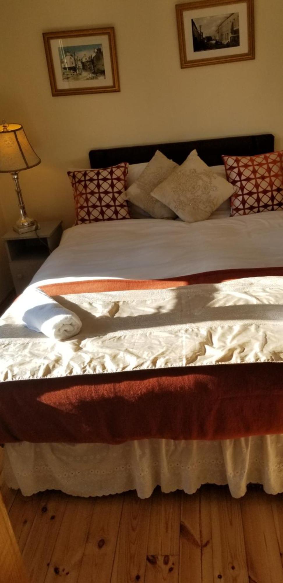 Baywatch Inn Дингл Экстерьер фото