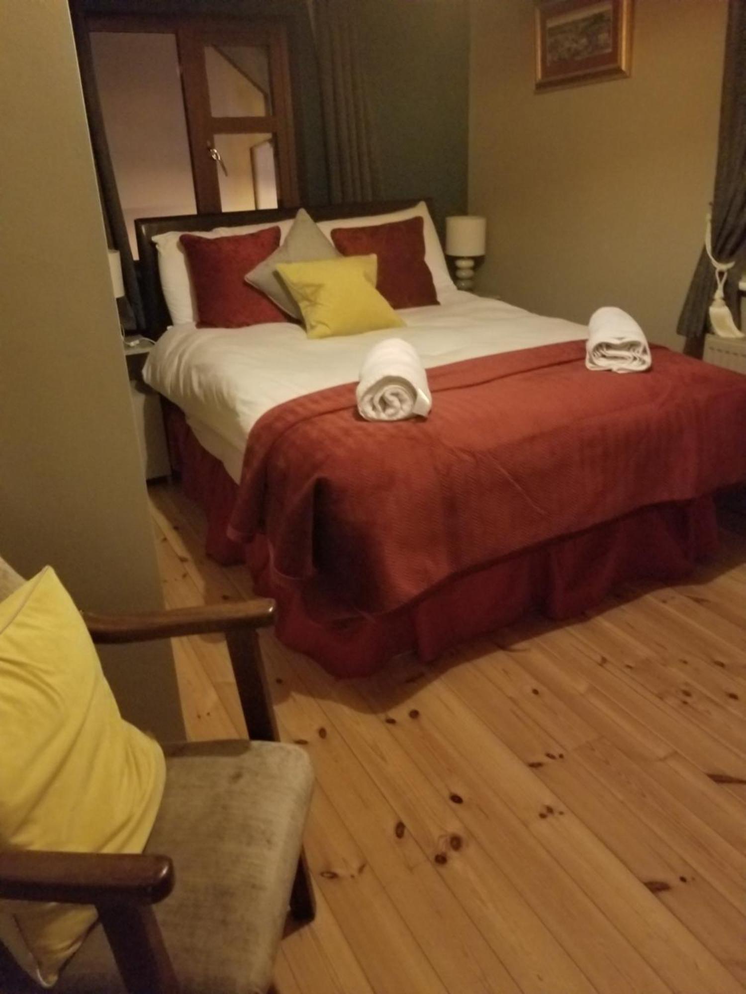 Baywatch Inn Дингл Экстерьер фото